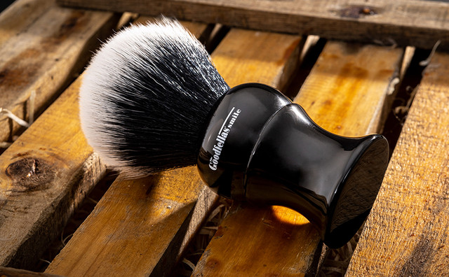 GFS_Brush_Black_Noir_side_wood__66520